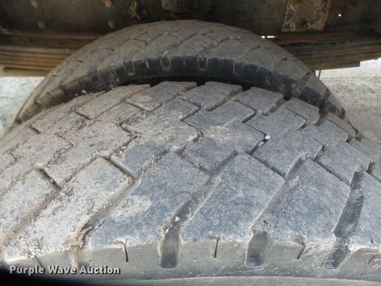 image for item DE8003 2009 Chevrolet C5500 bucket truck