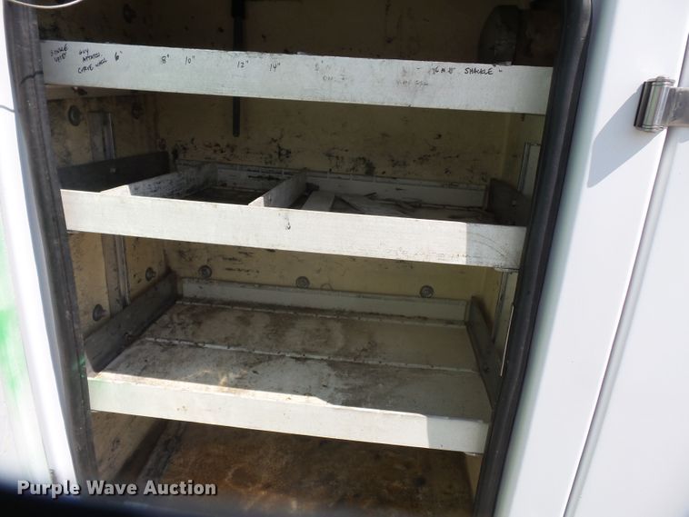 image for item DE8003 2009 Chevrolet C5500 bucket truck