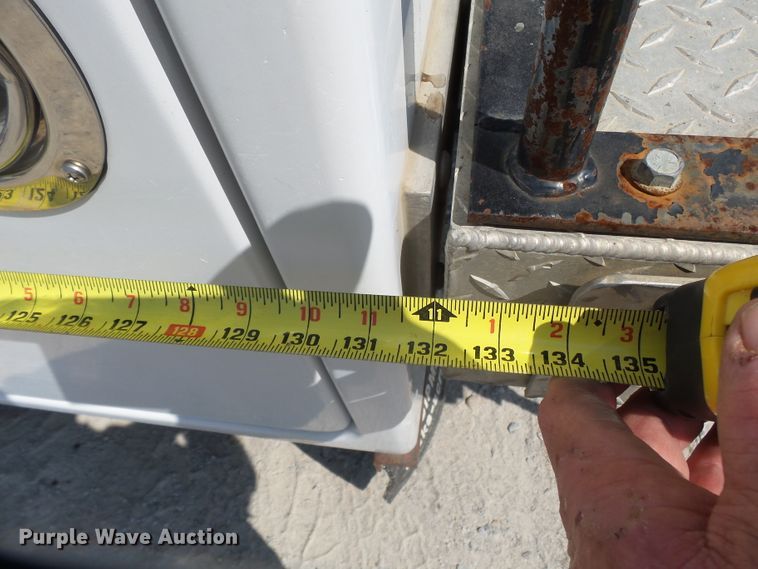 image for item DE8003 2009 Chevrolet C5500 bucket truck