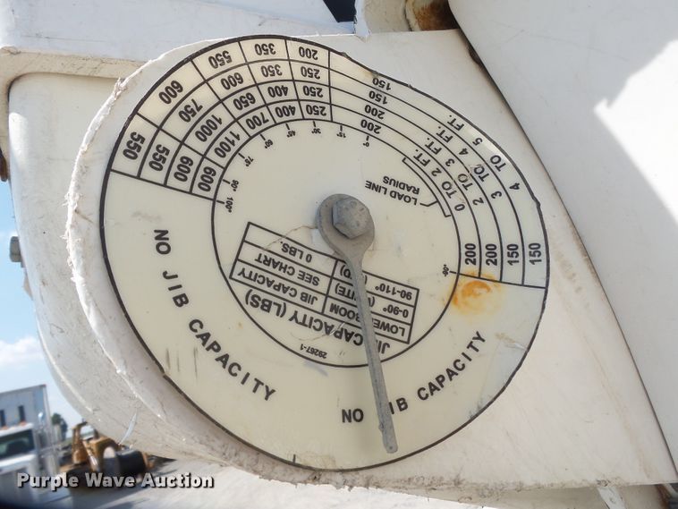 image for item DE8003 2009 Chevrolet C5500 bucket truck