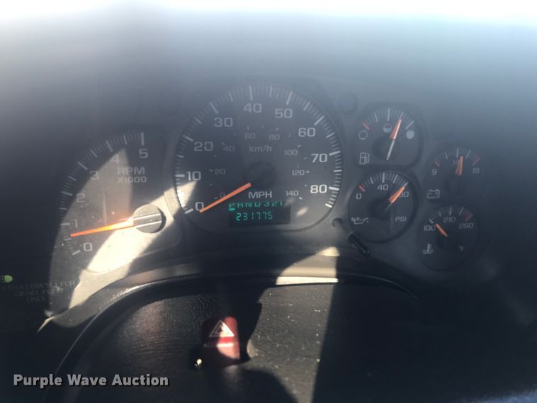 image for item DE8003 2009 Chevrolet C5500 bucket truck