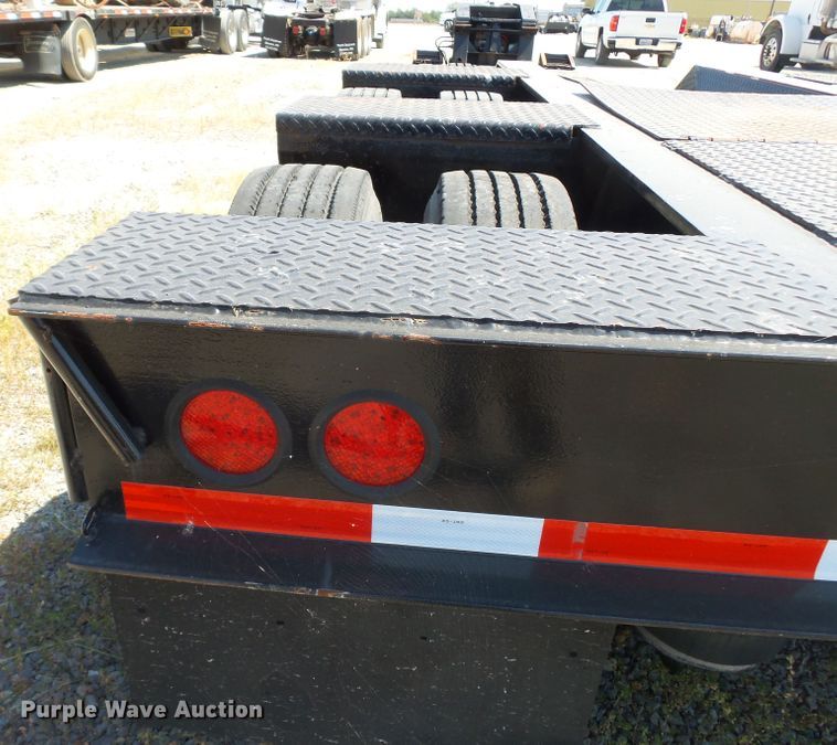 image for item DE8005 1999 Eager Beaver 50GSL/3 lowboy equipment trailer