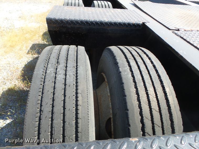 image for item DE8005 1999 Eager Beaver 50GSL/3 lowboy equipment trailer