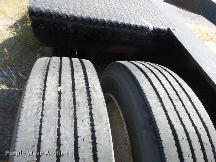 image for item DE8005 1999 Eager Beaver 50GSL/3 lowboy equipment trailer