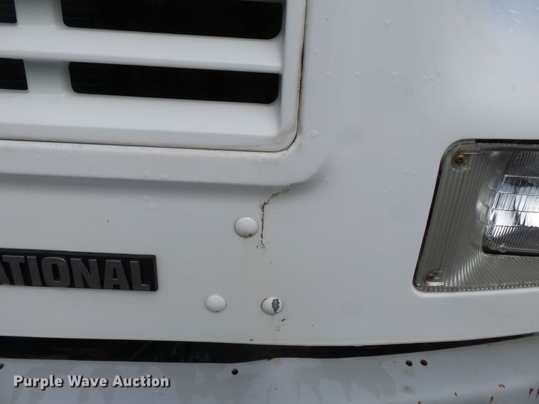 image for item DE8007 2000 International 4900 sewer rodder truck