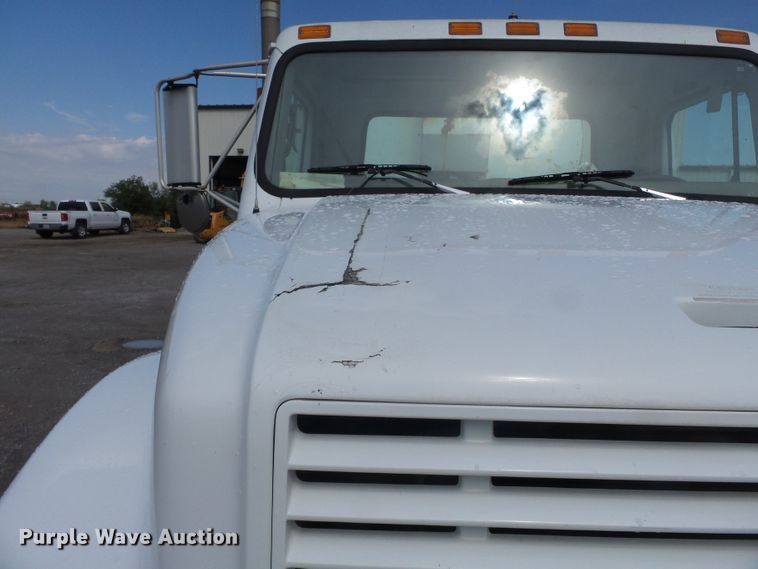 image for item DE8007 2000 International 4900 sewer rodder truck