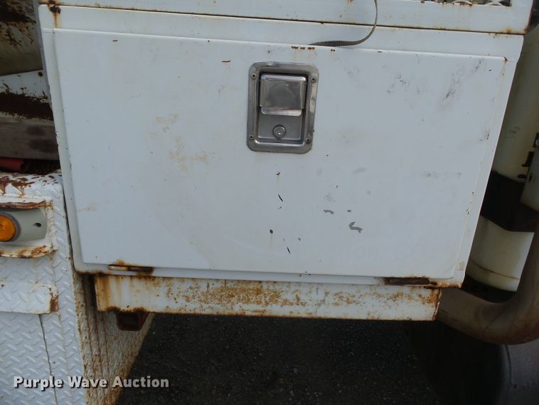 image for item DE8007 2000 International 4900 sewer rodder truck