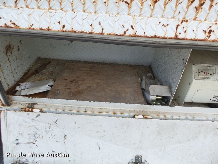 image for item DE8007 2000 International 4900 sewer rodder truck