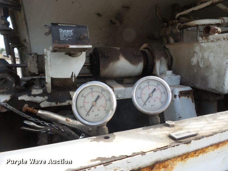 image for item DE8007 2000 International 4900 sewer rodder truck