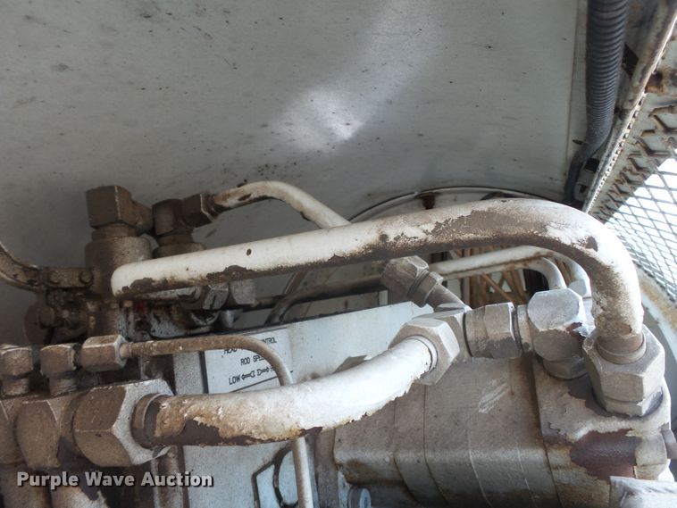 image for item DE8007 2000 International 4900 sewer rodder truck