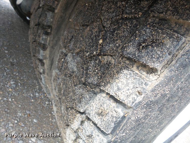 image for item DE8007 2000 International 4900 sewer rodder truck