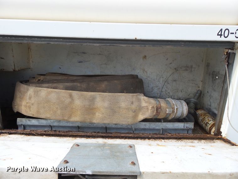 image for item DE8007 2000 International 4900 sewer rodder truck