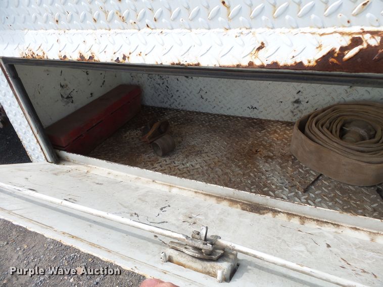 image for item DE8007 2000 International 4900 sewer rodder truck