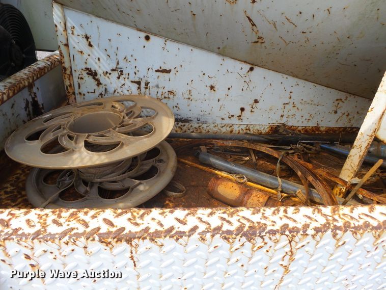 image for item DE8007 2000 International 4900 sewer rodder truck