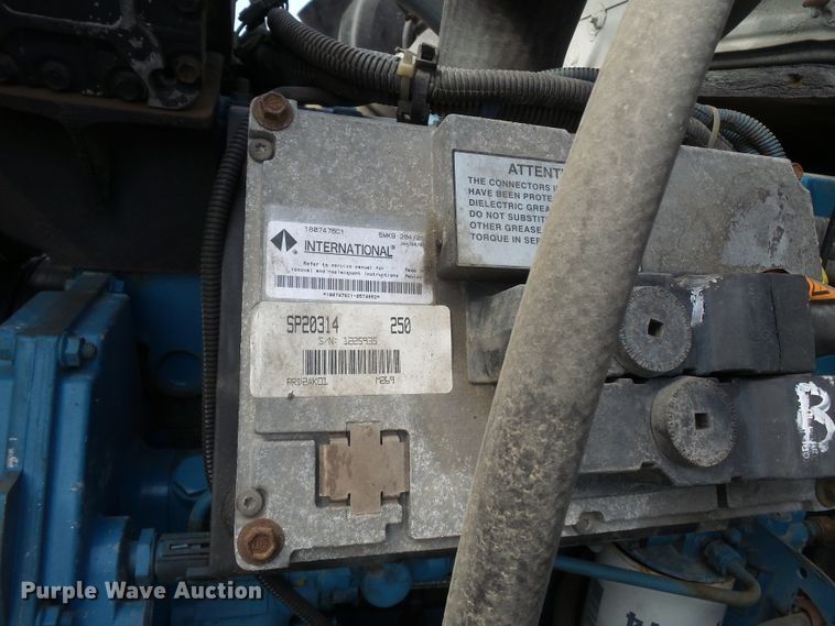 image for item DE8007 2000 International 4900 sewer rodder truck