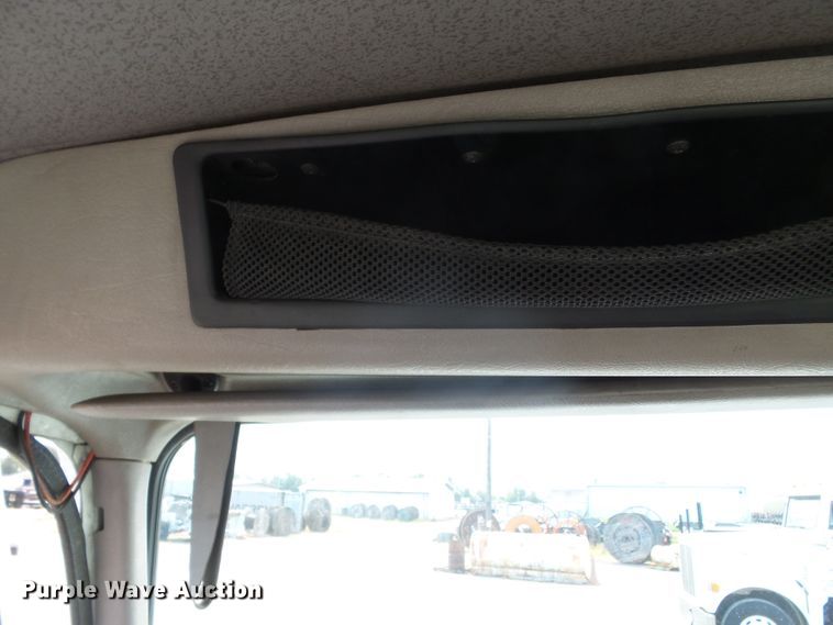 image for item DE8007 2000 International 4900 sewer rodder truck