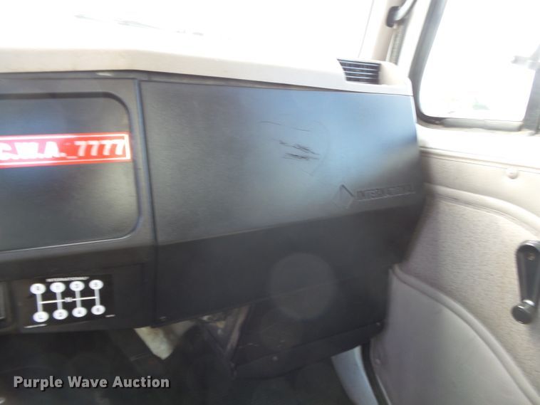 image for item DE8007 2000 International 4900 sewer rodder truck