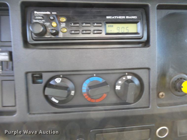 image for item DE8007 2000 International 4900 sewer rodder truck