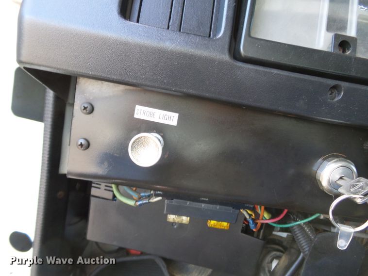 image for item DE8007 2000 International 4900 sewer rodder truck