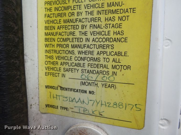 image for item DE8007 2000 International 4900 sewer rodder truck