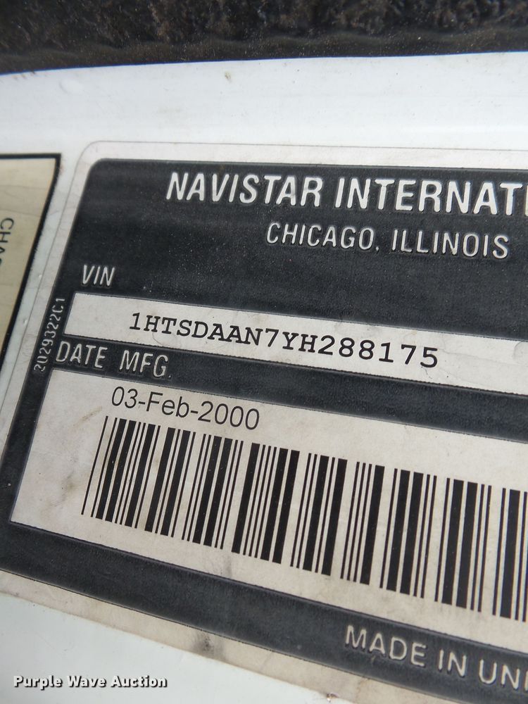 image for item DE8007 2000 International 4900 sewer rodder truck