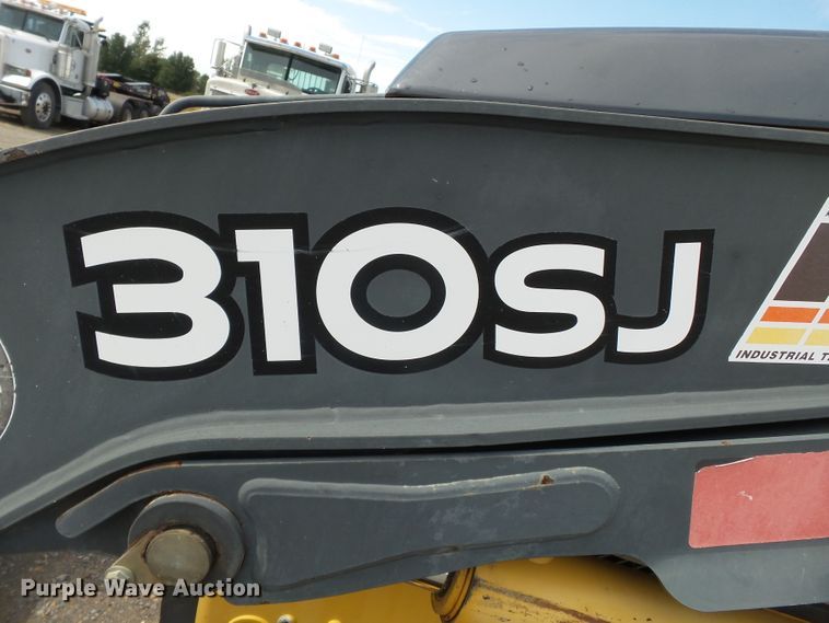 image for item DE8009 2007 John Deere 310SJ backhoe