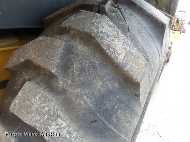 image for item DE8009 2007 John Deere 310SJ backhoe