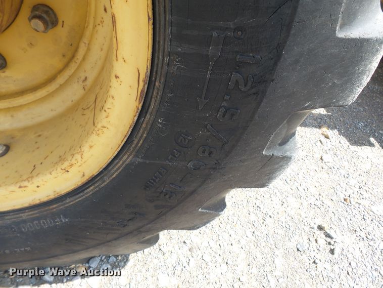 image for item DE8010 2005 John Deere 310SG backhoe