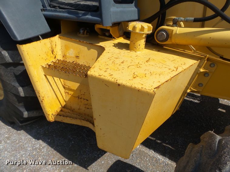 image for item DE8010 2005 John Deere 310SG backhoe