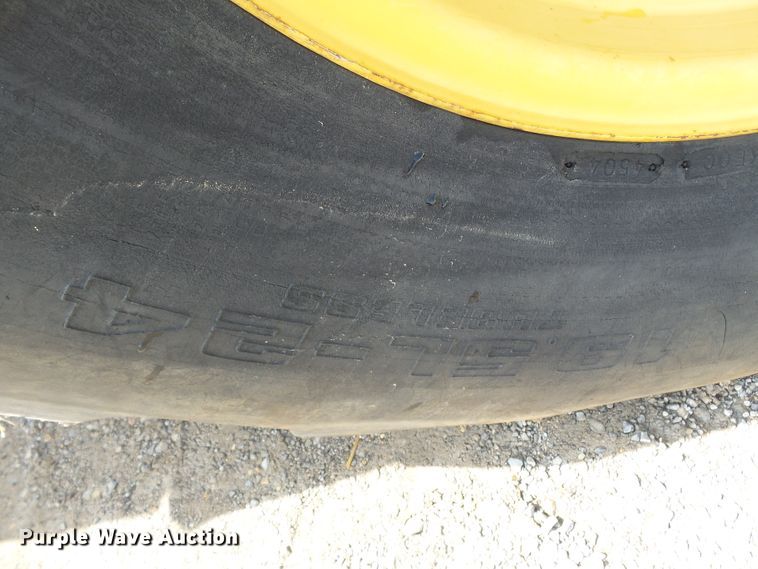 image for item DE8010 2005 John Deere 310SG backhoe