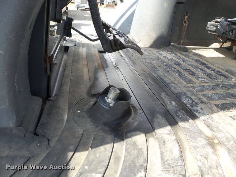 image for item DE8010 2005 John Deere 310SG backhoe