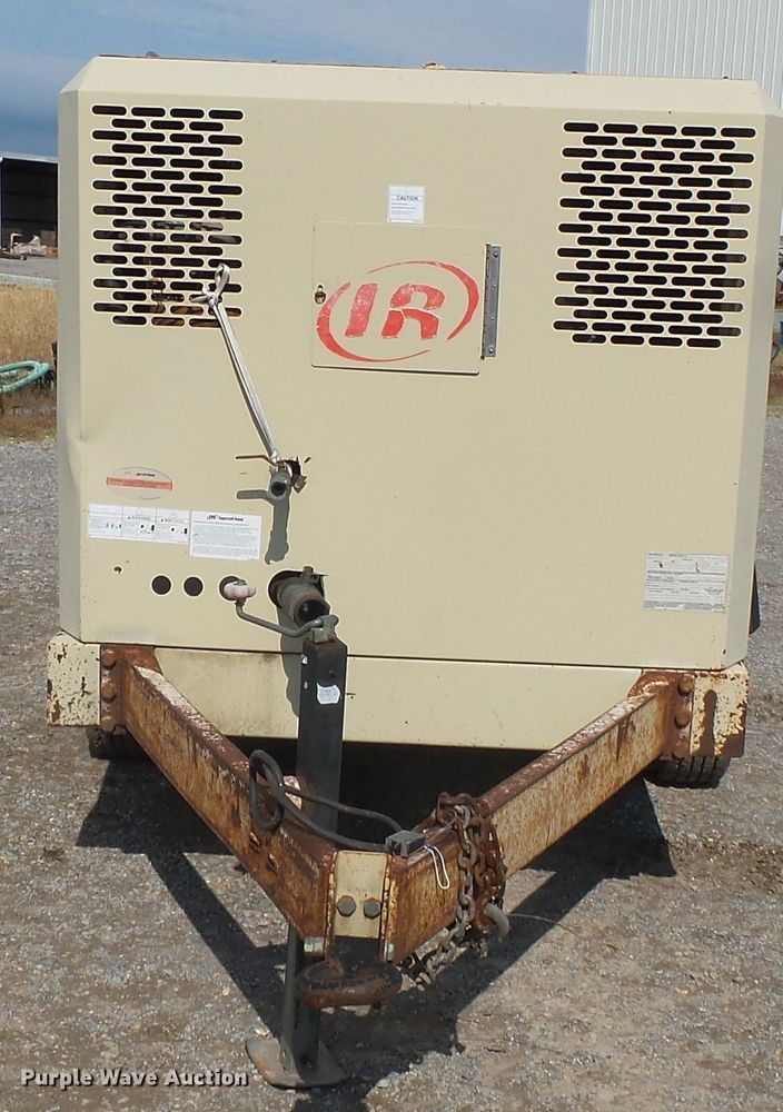 image for item DE8011 2005 Ingersoll Rand VHP400W1R air compressor
