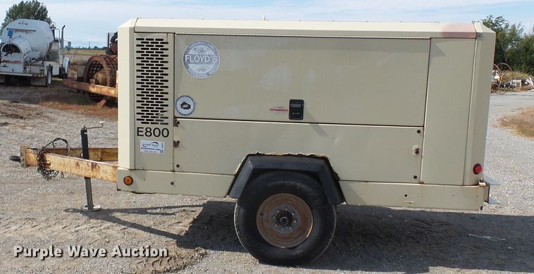 image for item DE8011 2005 Ingersoll Rand VHP400W1R air compressor