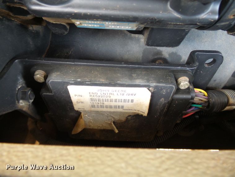 image for item DE8011 2005 Ingersoll Rand VHP400W1R air compressor