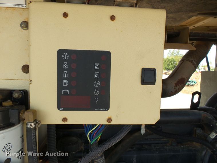 image for item DE8011 2005 Ingersoll Rand VHP400W1R air compressor