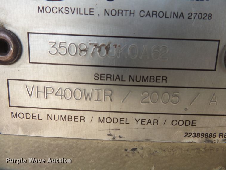 image for item DE8011 2005 Ingersoll Rand VHP400W1R air compressor