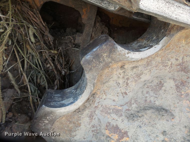 image for item DE8013 2005 Case 1150H LT dozer