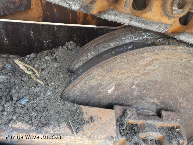 image for item DE8013 2005 Case 1150H LT dozer