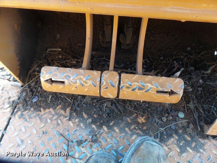 image for item DE8013 2005 Case 1150H LT dozer