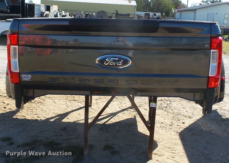 image for item DE8014 2019 Ford F350 pickup truck bed