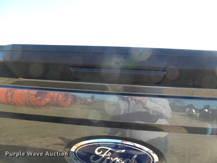 image for item DE8014 2019 Ford F350 pickup truck bed