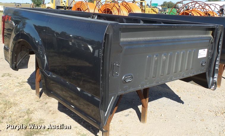 image for item DE8015 2019 Ford F250 pickup truck bed