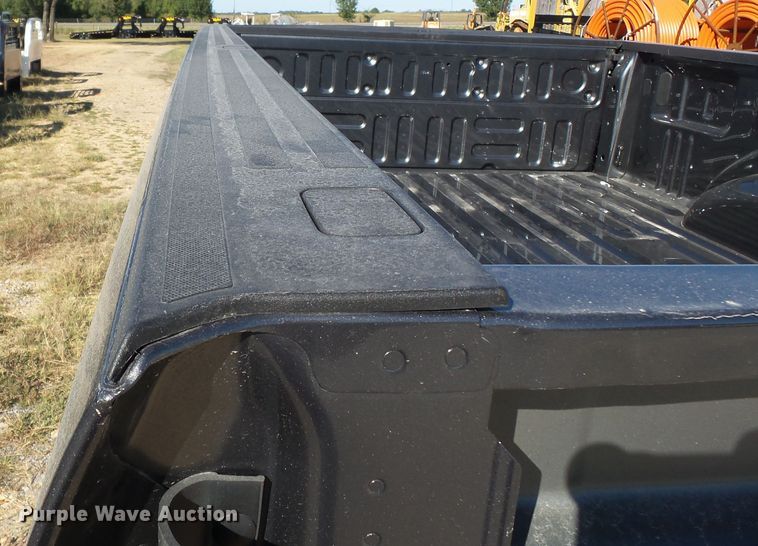 image for item DE8015 2019 Ford F250 pickup truck bed