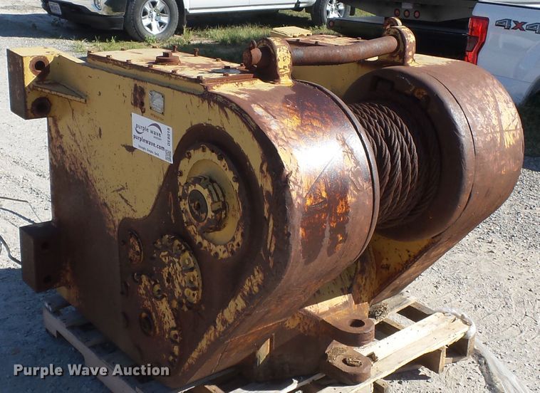 image for item DE8016 Caterpillar 58PS winch