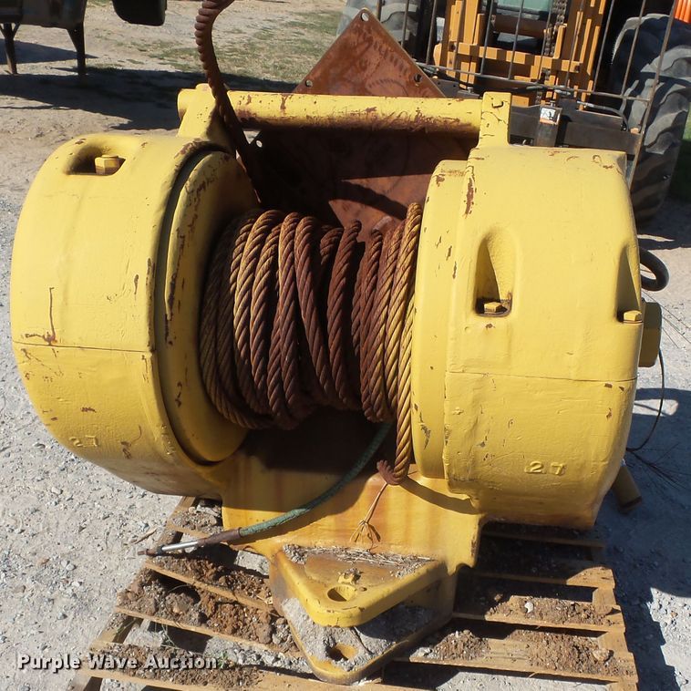 image for item DE8017 Carco 80PSF1100 winch