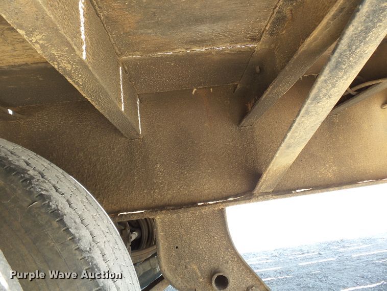 image for item DE8024 2013 Kaufman equipment trailer