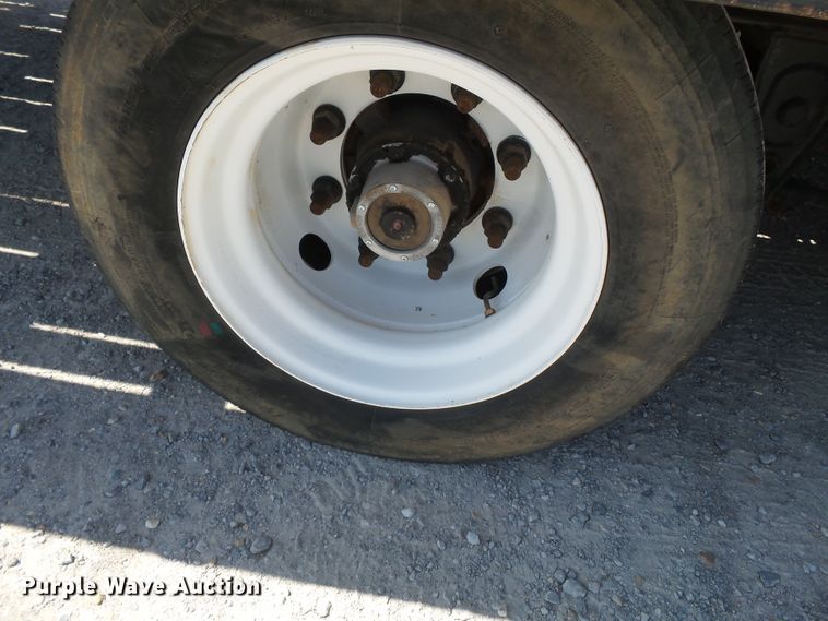 image for item DE8024 2013 Kaufman equipment trailer