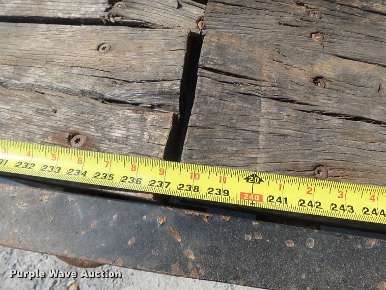 image for item DE8024 2013 Kaufman equipment trailer