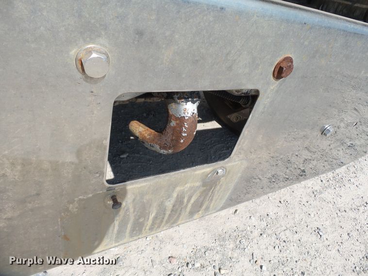 image for item DE8025 1990 Peterbilt 379 flatbed truck