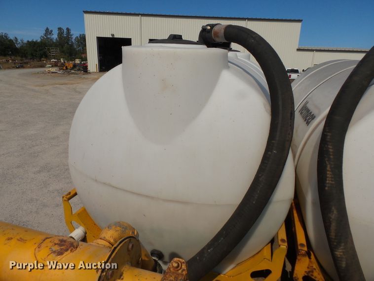 image for item DE8025 1990 Peterbilt 379 flatbed truck